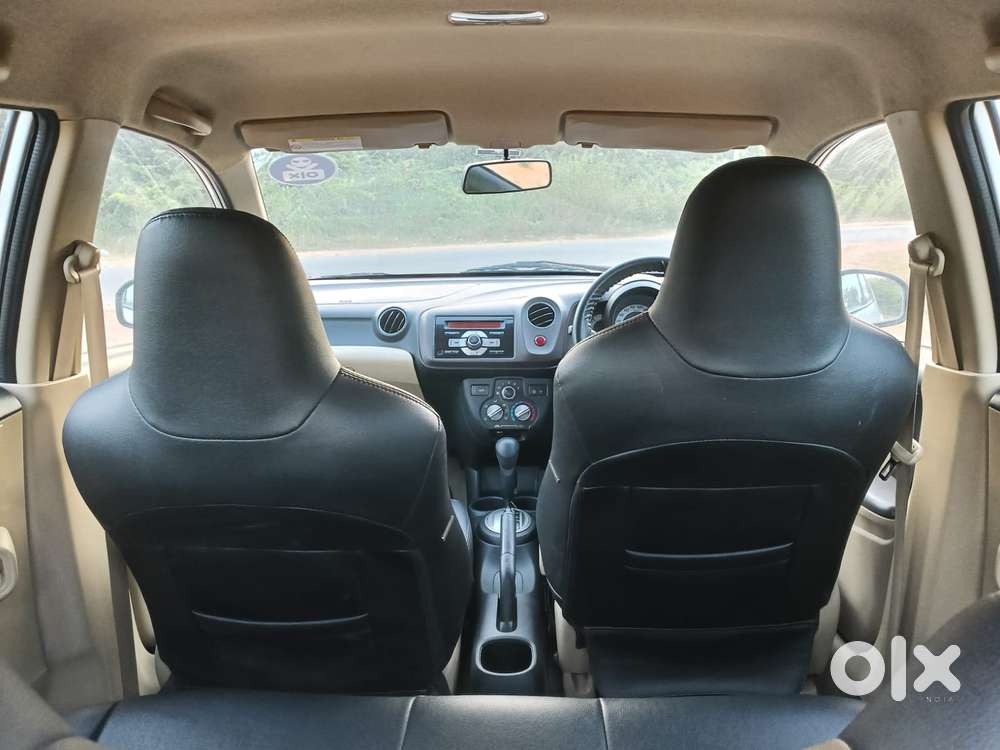 Honda Brio V Automatic, 2013, Petrol