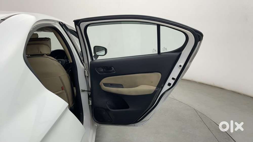 Honda City I-vtec V, 2022, Petrol