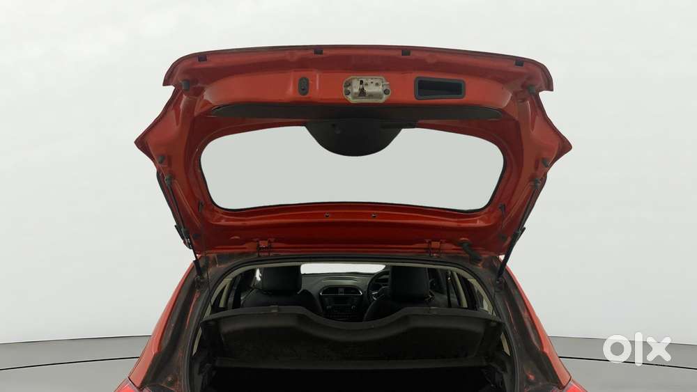 Tata Tiago 1.2 Revotron Xz, 2016, Petrol