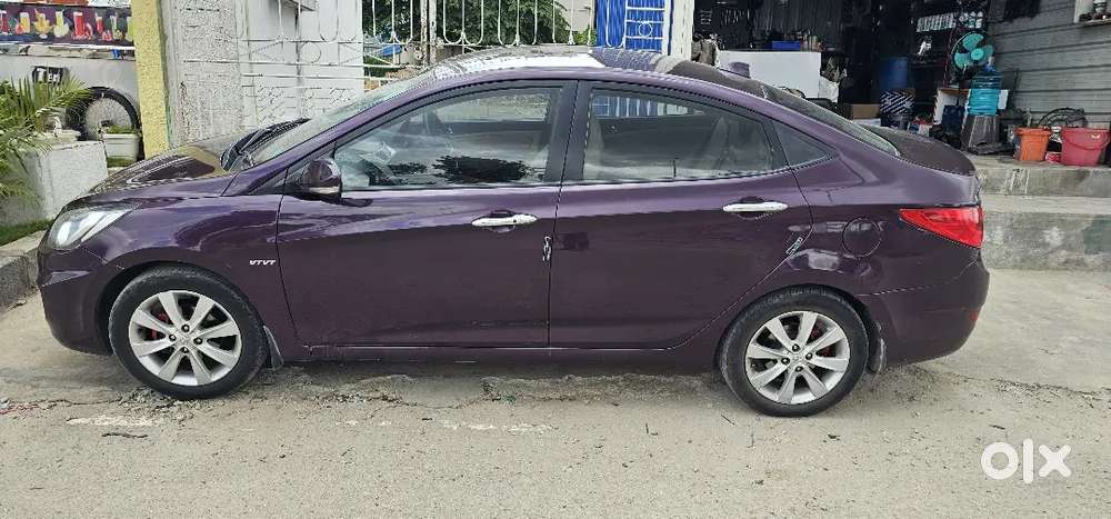 Hyundai Fluidic Verna Sx 2012