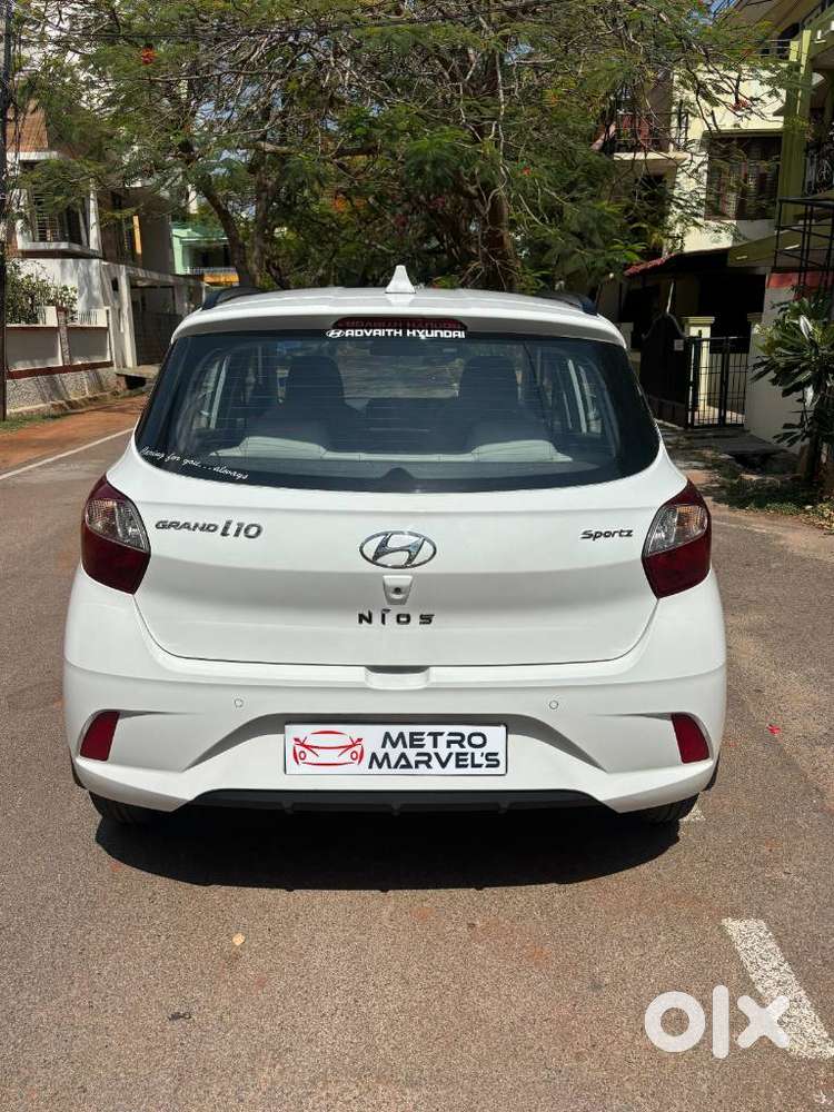 Hyundai Grand I10 Nios Sportz 1.2 At, 2019, Petrol