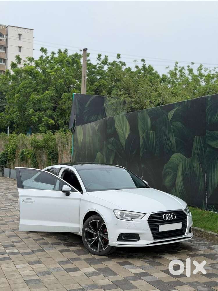 Audi A3 1.8 40 Tfsi Premium Plus + Sunroof, 2019, Petrol