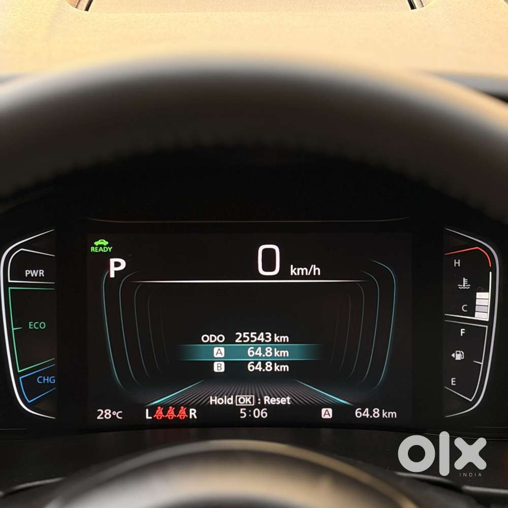 Maruti Suzuki Grand Vitara 1.5 Alpha Plus Intelligent Hybrid Ecvt, 2..