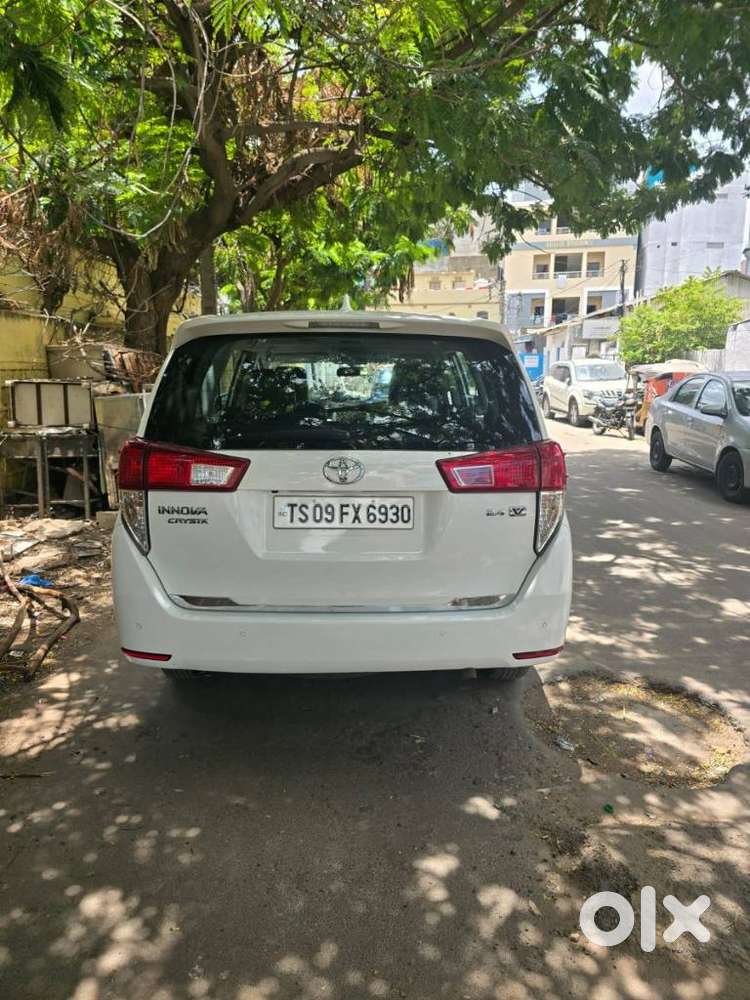 Toyota Innova Crysta 2.4 V 7 Str, 2022