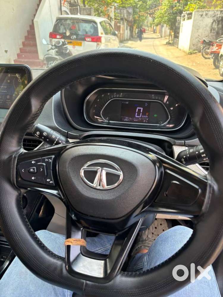Tata Nexon, 2022, Petrol