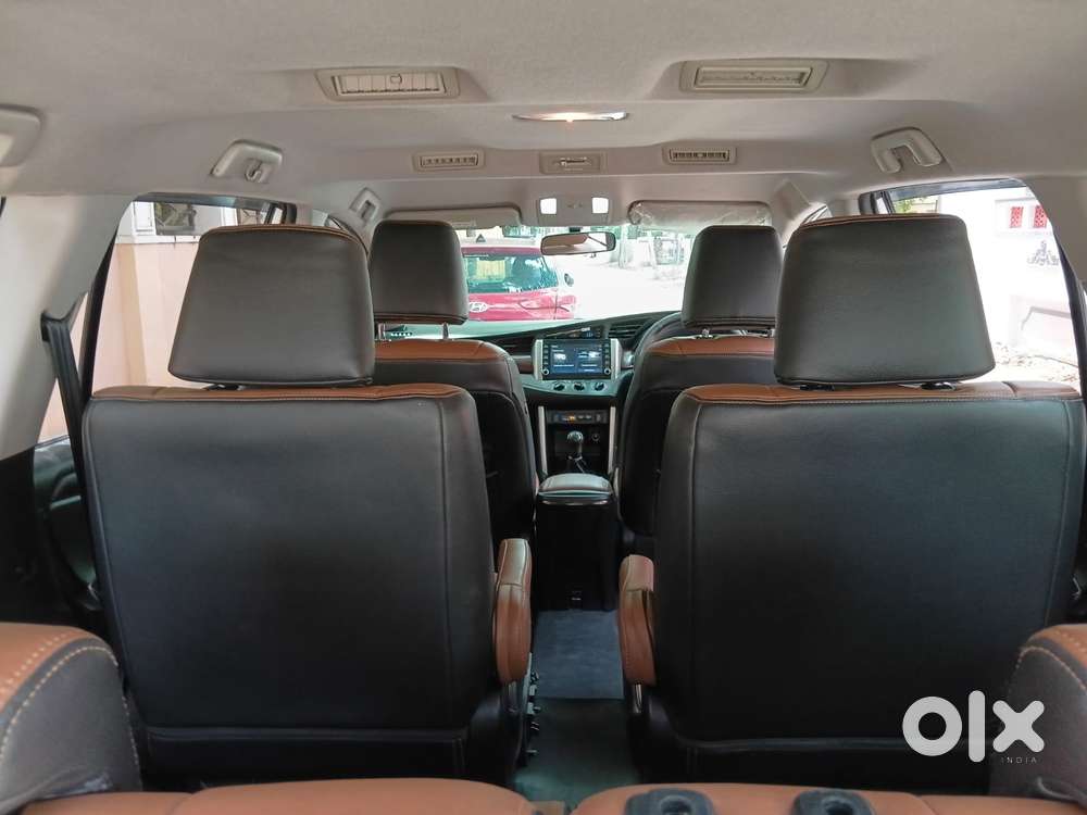 Toyota Innova Crysta 2.4 G Mt 7 Str, 2022, Diesel