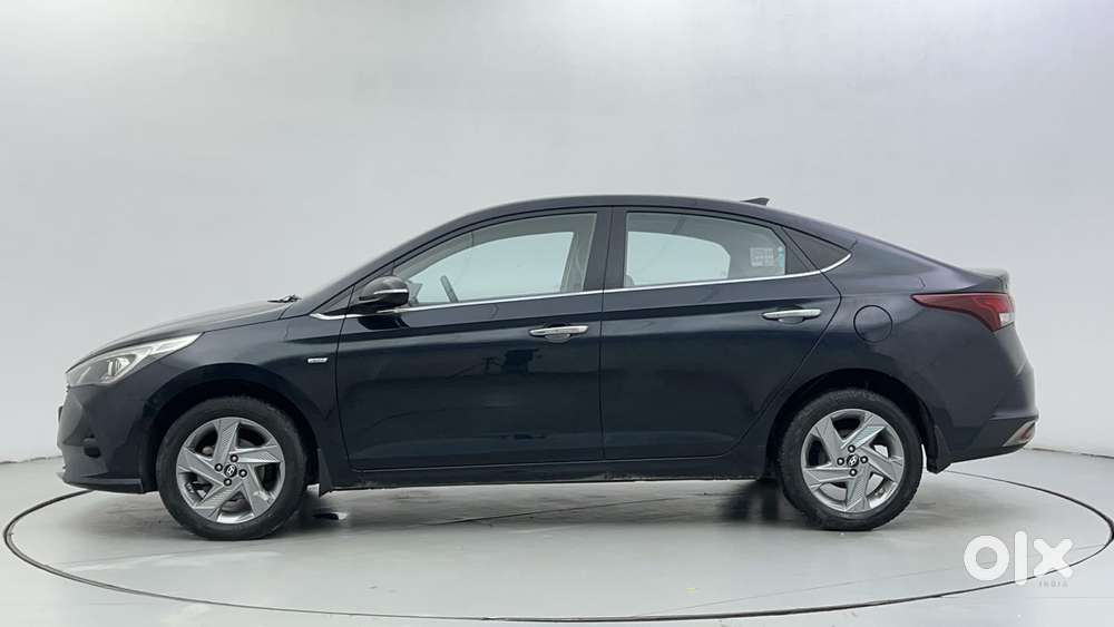 Hyundai Verna 1.5 Sx Vtvt Ivt, 2022, Petrol