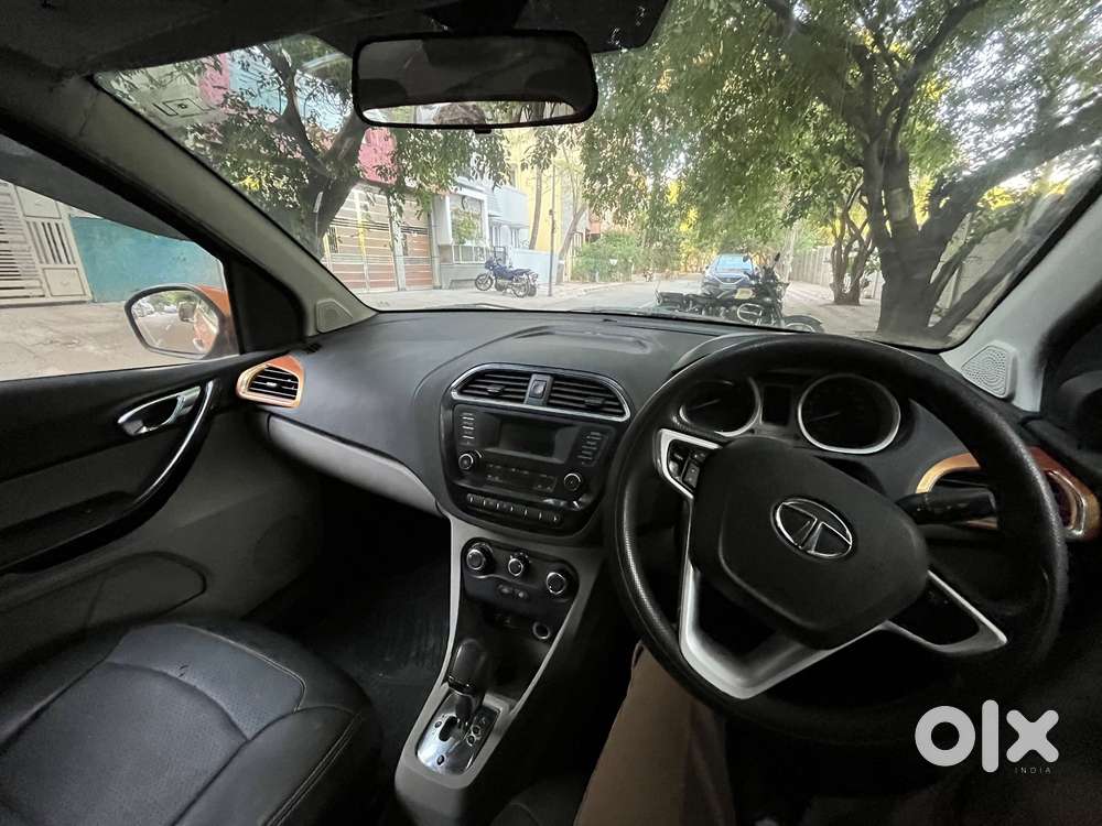 Tata Tiago, 2017, Petrol