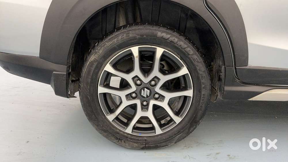 Maruti Suzuki Xl6 1.5 Zeta Mt, 2023, Petrol