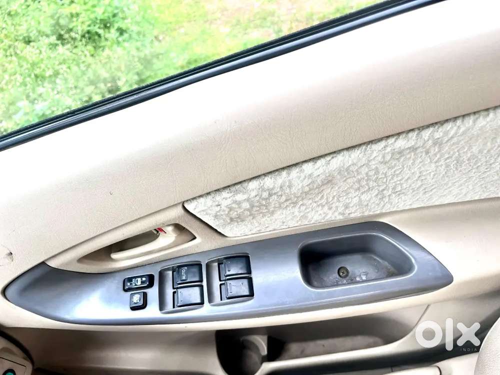 Toyota Innova 2007 Diesel 260000 Km Driven