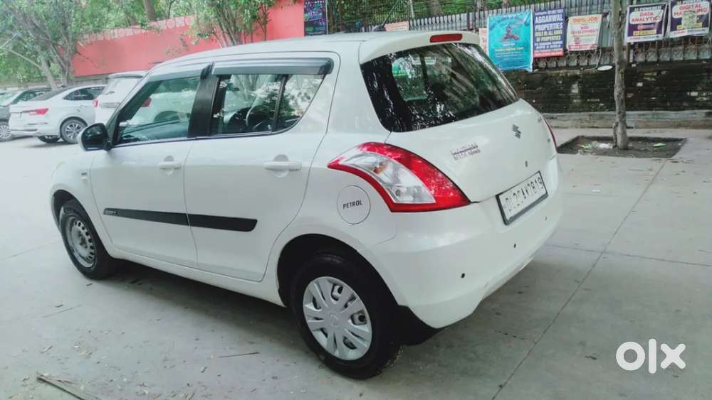 Maruti Suzuki Swift Lxi Optional-o, 2016, Petrol