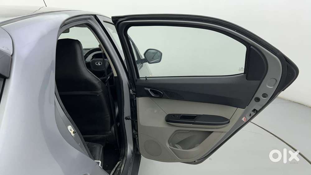 Tata Tiago 1.2 Revotron Xm, 2019, Petrol