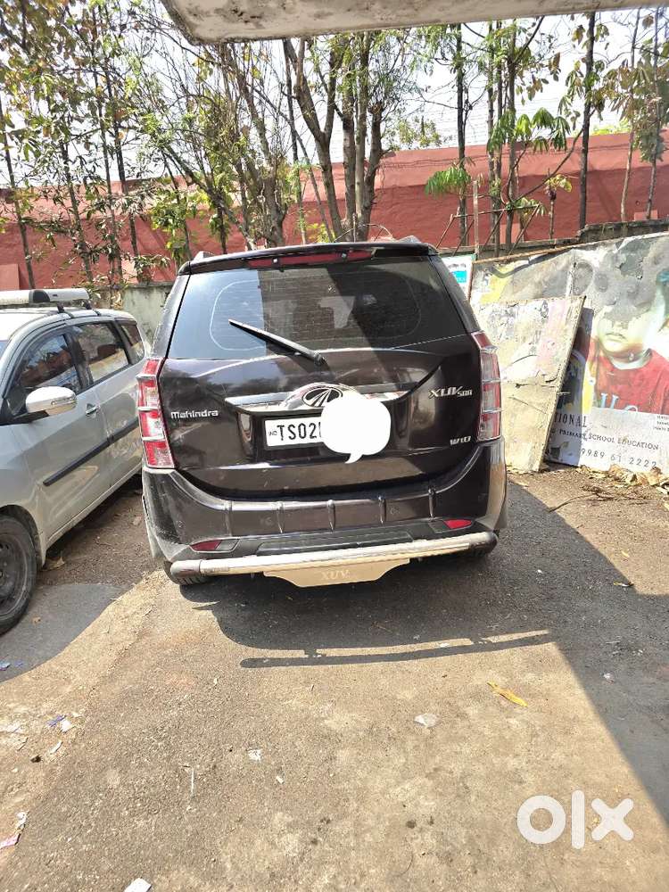 Mahindra Xuv500 2017 Diesel 125000 Km Driven
