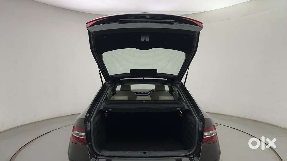 Skoda Superb Style 1.8 Tsi At, 2018, Petrol