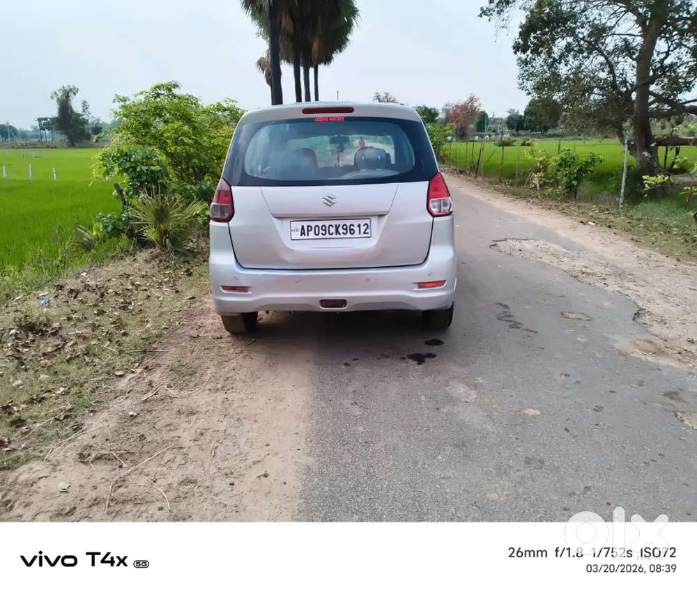 Maruti Suzuki Ertiga 2012 Diesel 180000 Km Driven