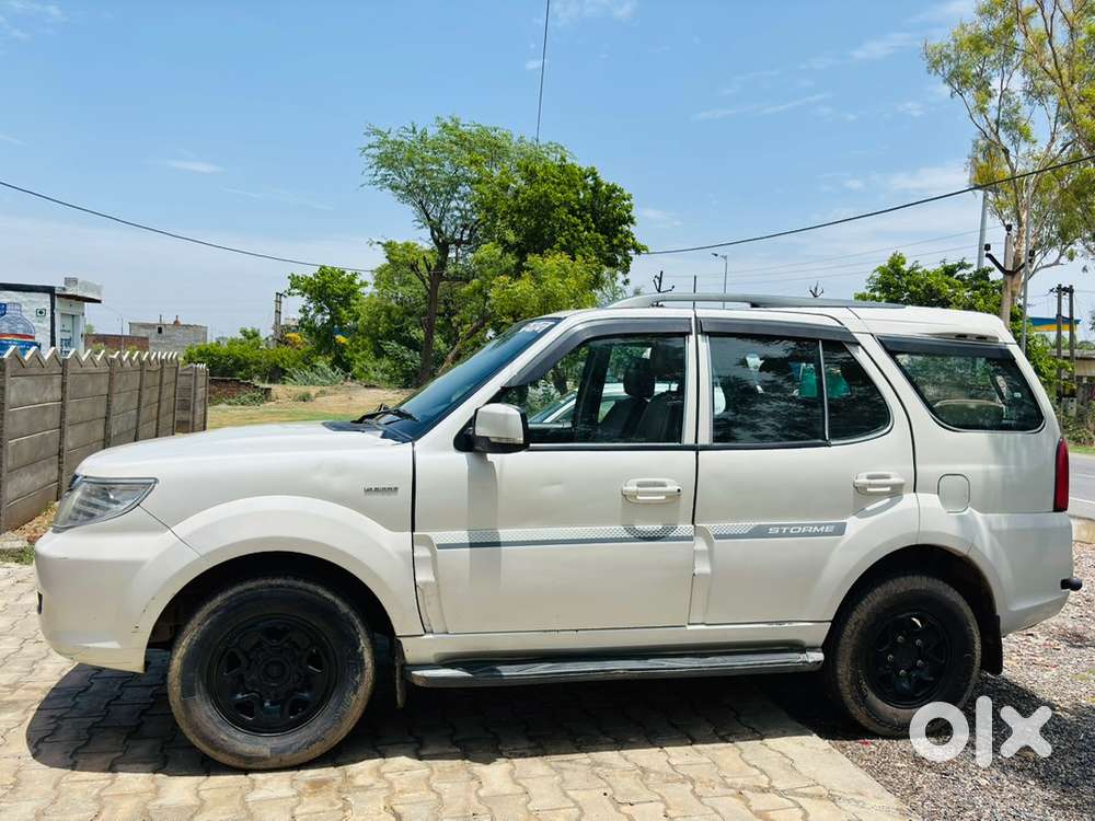 Tata Safari Storme 2018