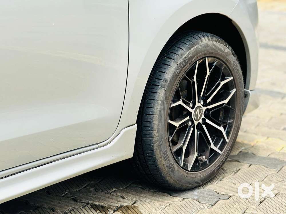 Maruti Suzuki Swift Zxi Plus, 2021, Petrol