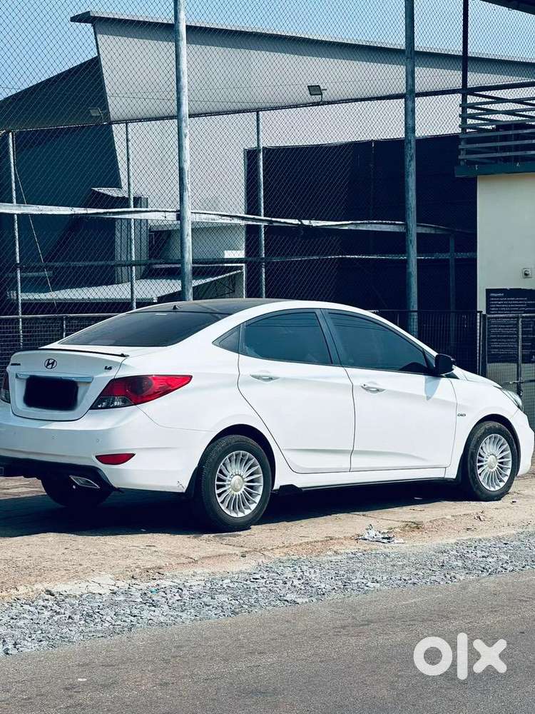 Hyundai Verna 1.6 Crdi Ex For Sale