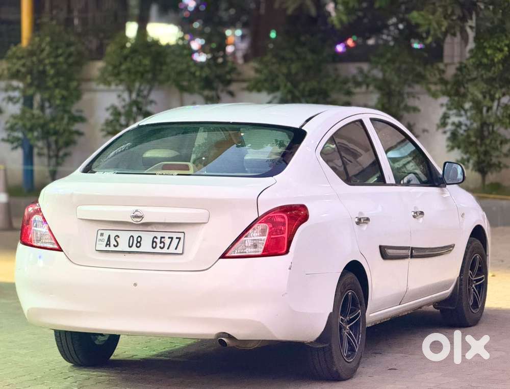 Nissan Sunny Special Edition, 2012, Petrol