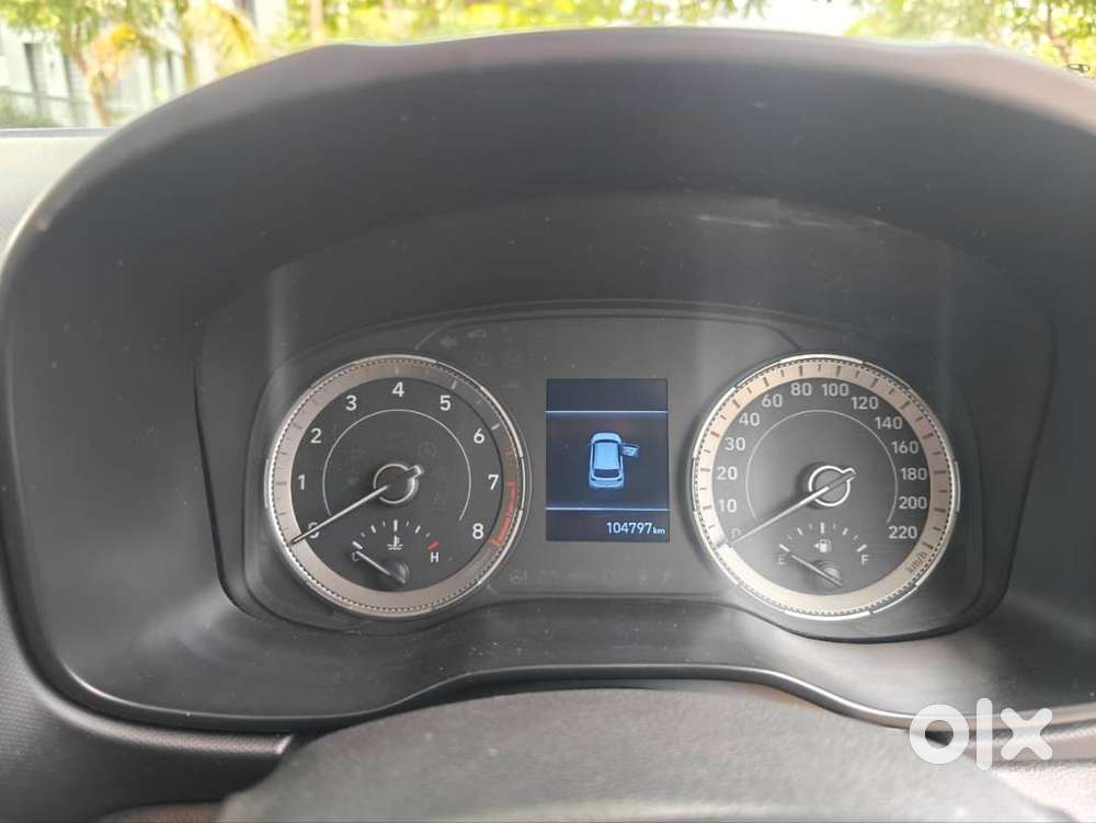 Hyundai Venue 2020 Petrol Well Maintained