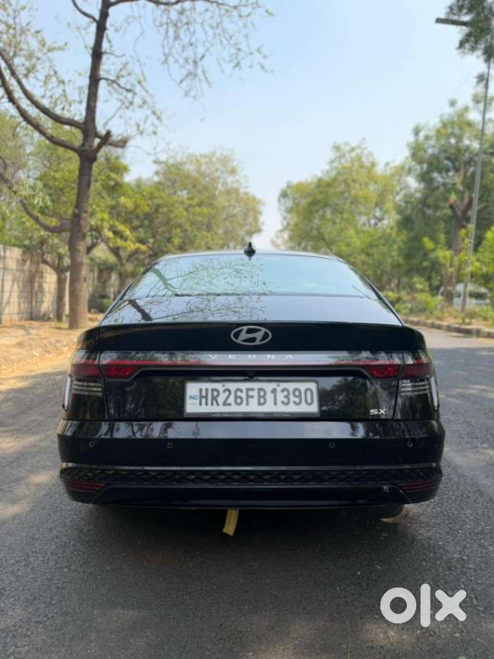 Hyundai Verna 1.5 Mpi Mt Sx (o), 2023, Petrol