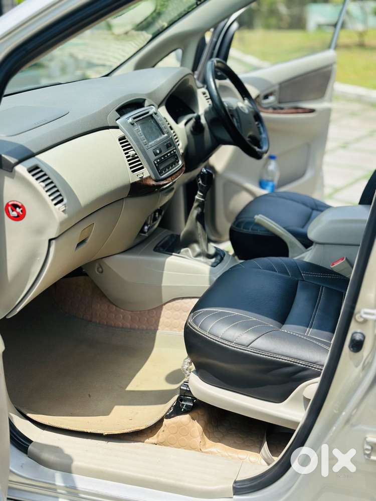 Toyota Innova 2.5 V 7 Str, 2012, Diesel