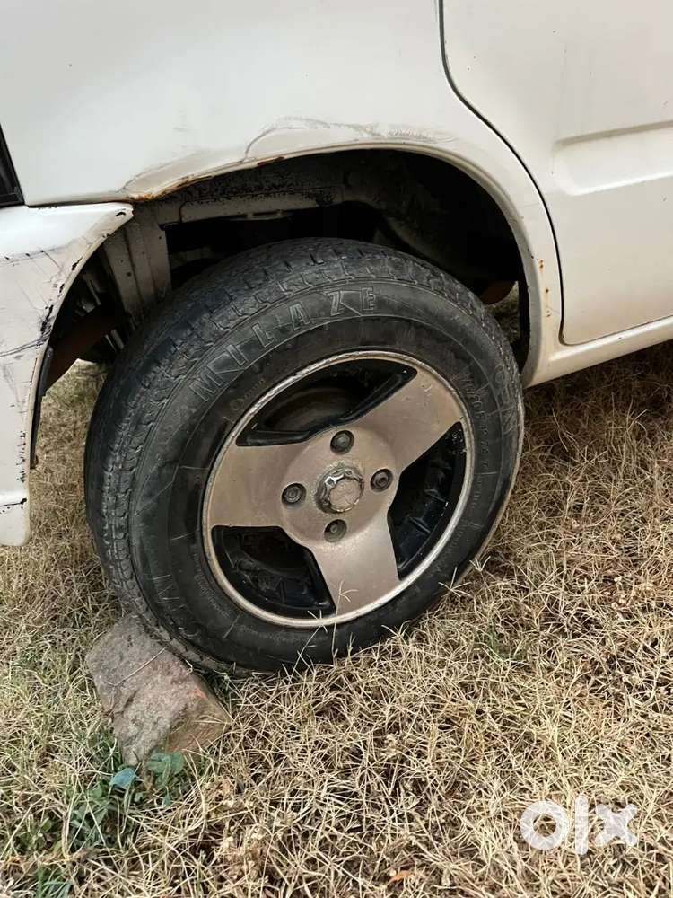 Gadi Me Koi Kami Nhi H Alloy Wheel Lage Huye H Sab Kuch Ok H Gadi