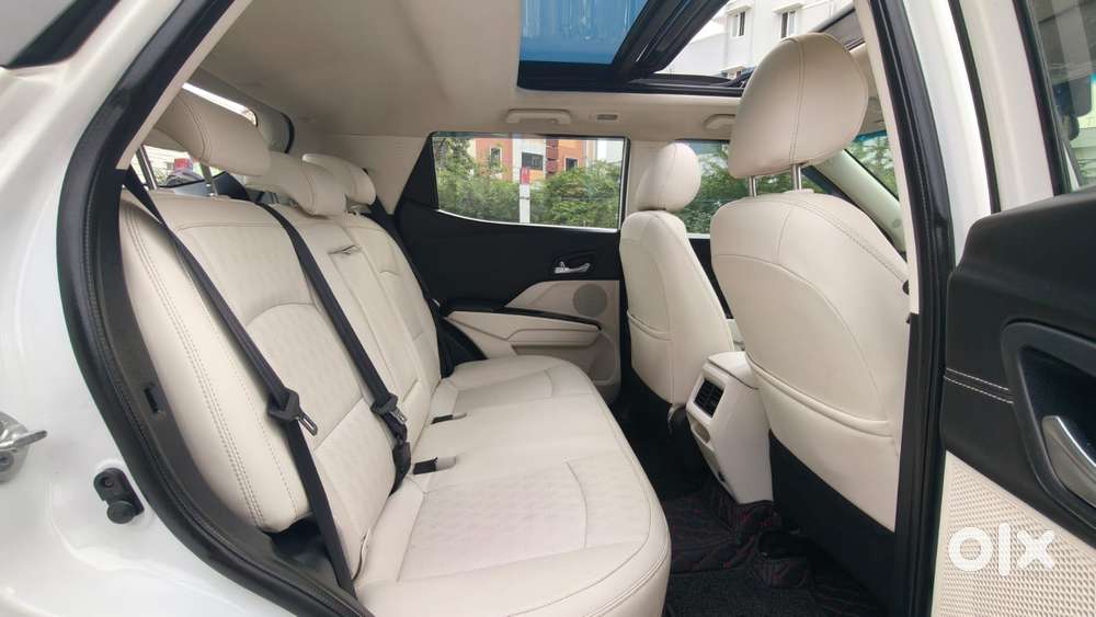 Mahindra Xuv 3xo Ax7 Diesel Mt, 2024, Diesel