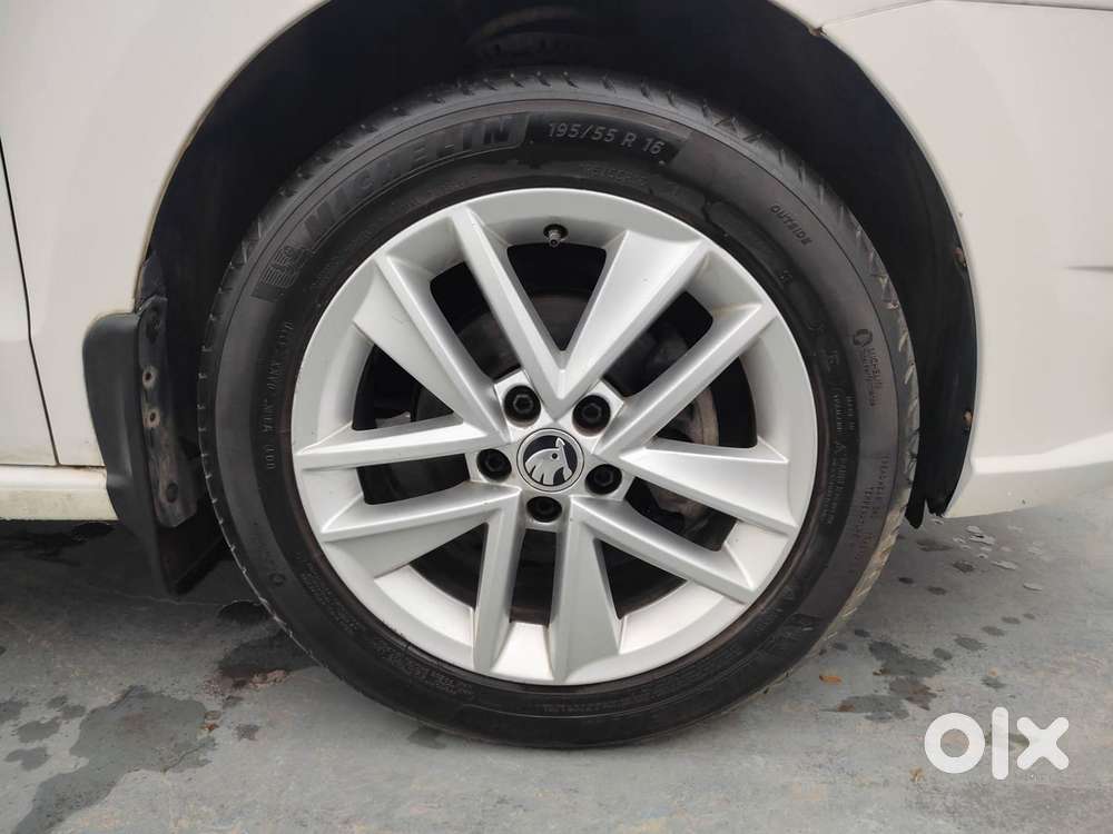 Skoda Rapid 1.6 Mpi Style, 2018, Petrol