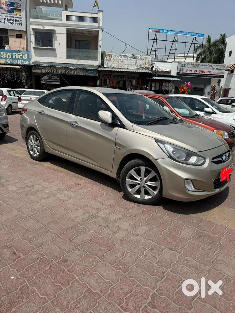 Hyundai Verna 2012 Diesel 80000 Km Driven
