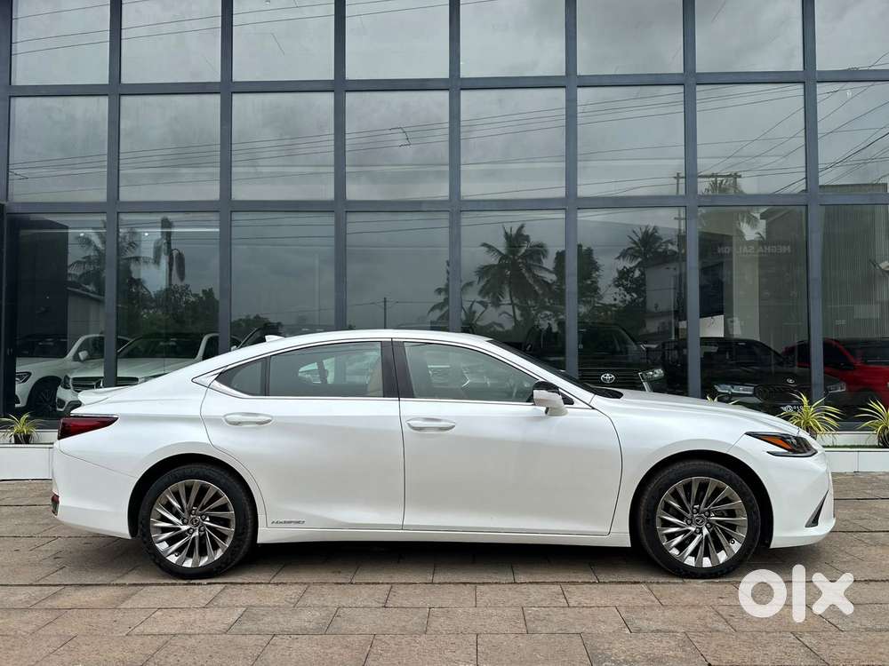 Lexus Es 300h Luxury, 2021, Cng & Hybrids