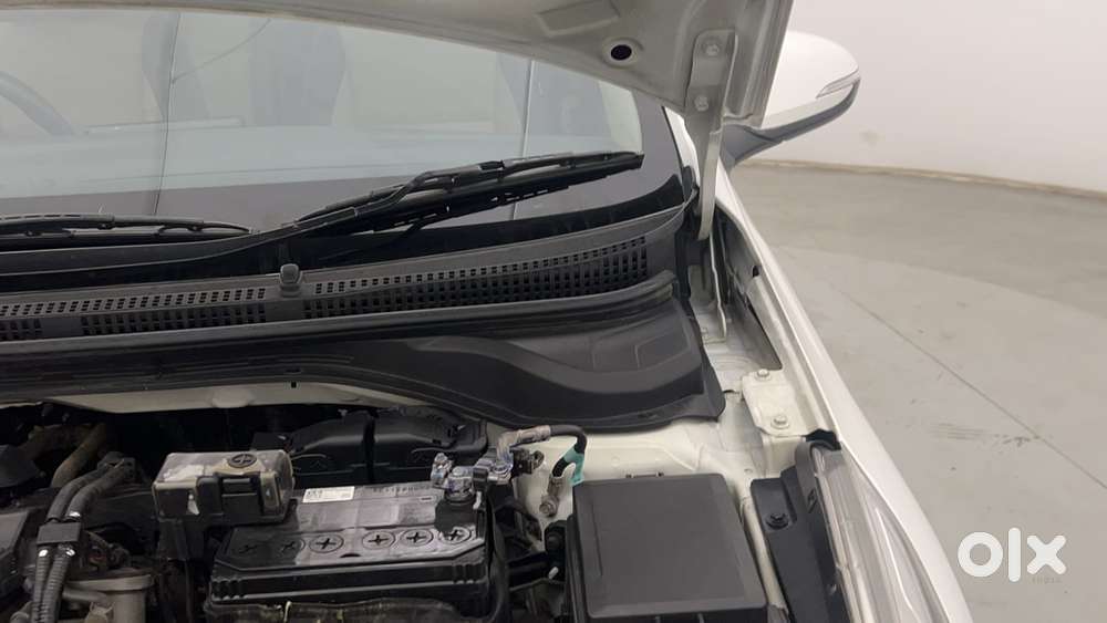 Hyundai Verna 1.5 Sx (o) Vtvt Ivt, 2022, Petrol