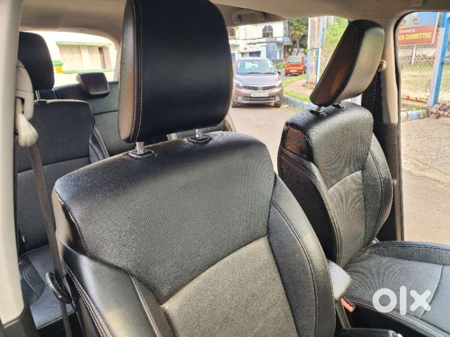 Maruti Suzuki Xl6 1.5 Alpha Mt, 2023, Petrol