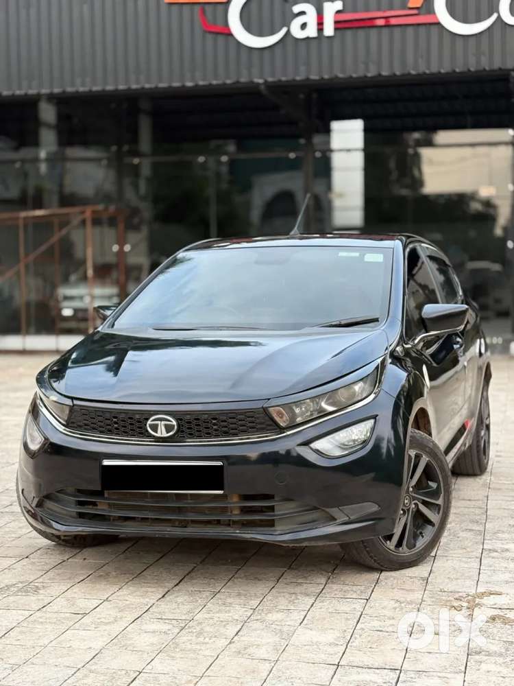 Tata Altroz 1.2 Xz Plus Dark Edition, 2022, Petrol