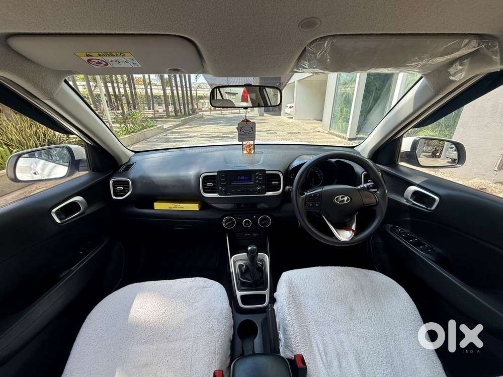 Hyundai Venue 1.2 S (o), 2021, Petrol