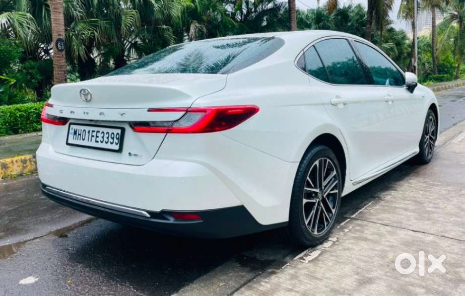 Toyota Camry Hybrid, 2026, Cng & Hybrids