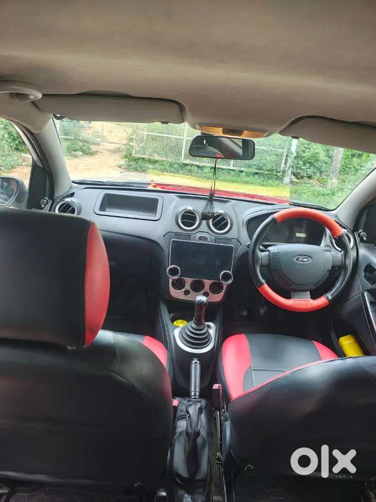 Ford Figo (2012)