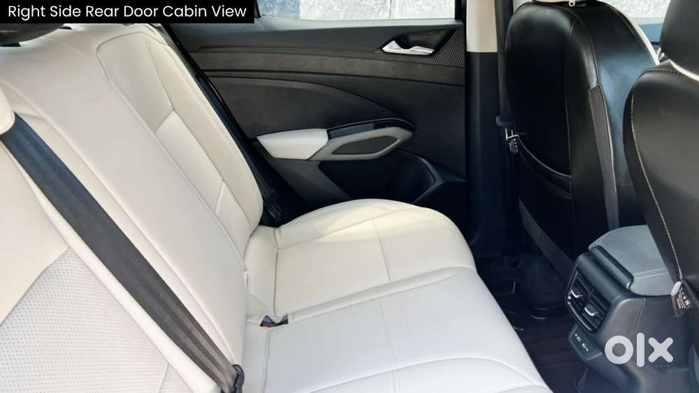 Skoda Kylaq Signature At, 2026, Petrol