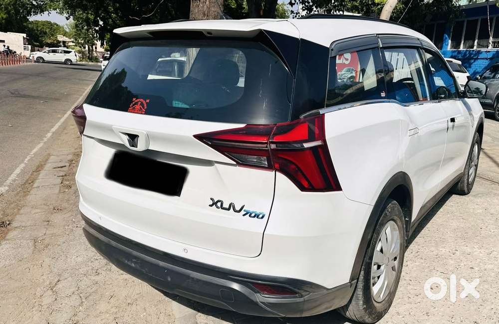 Mahindra Xuv700 2.2 Mx Diesel Mt 5 Str, 2023, Diesel