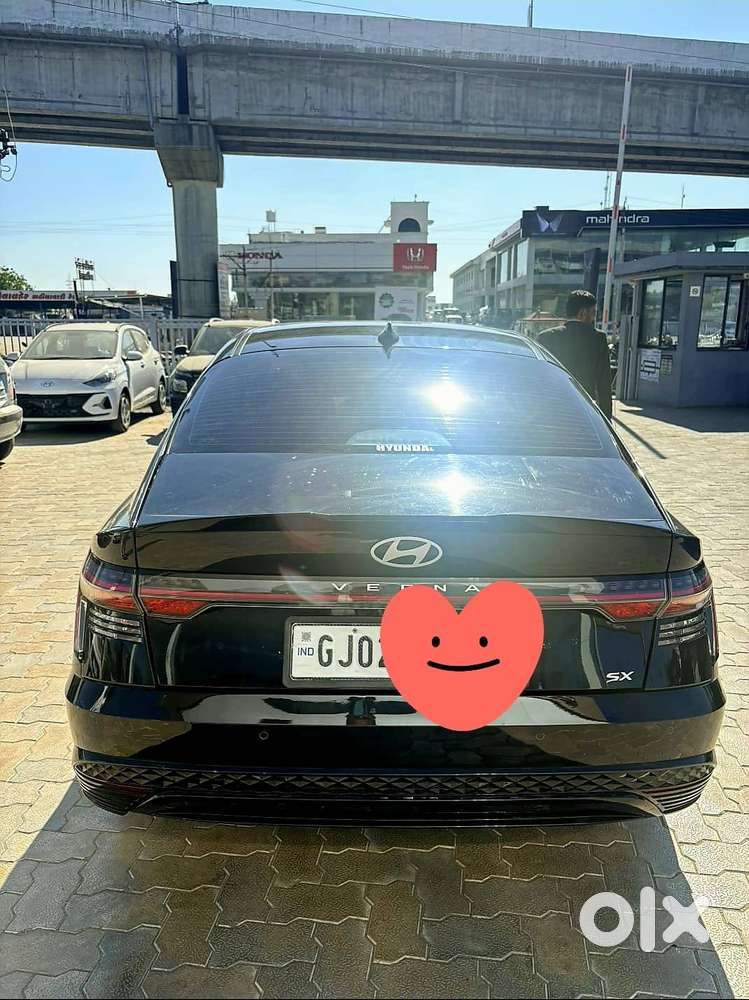 Hyundai Verna 2024 Sx 1.5 Mpi (black) – Excellent Condition