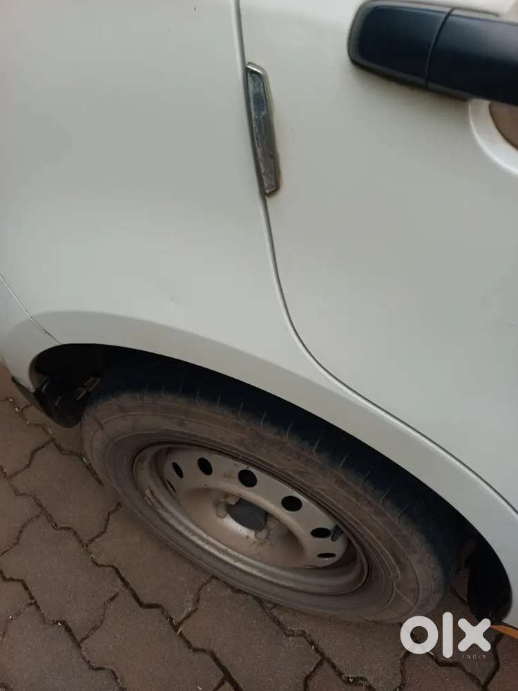 Maruti Suzuki Dzire 4 Cng & Hybrids 92000 Km Driven
