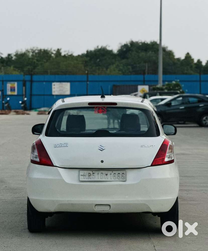 Maruti Suzuki Swift Vxi Optional, 2017, Petrol