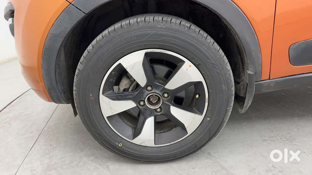 Tata Nexon 1.2 Revotron Xz Plus Dual Tone, 2019, Petrol