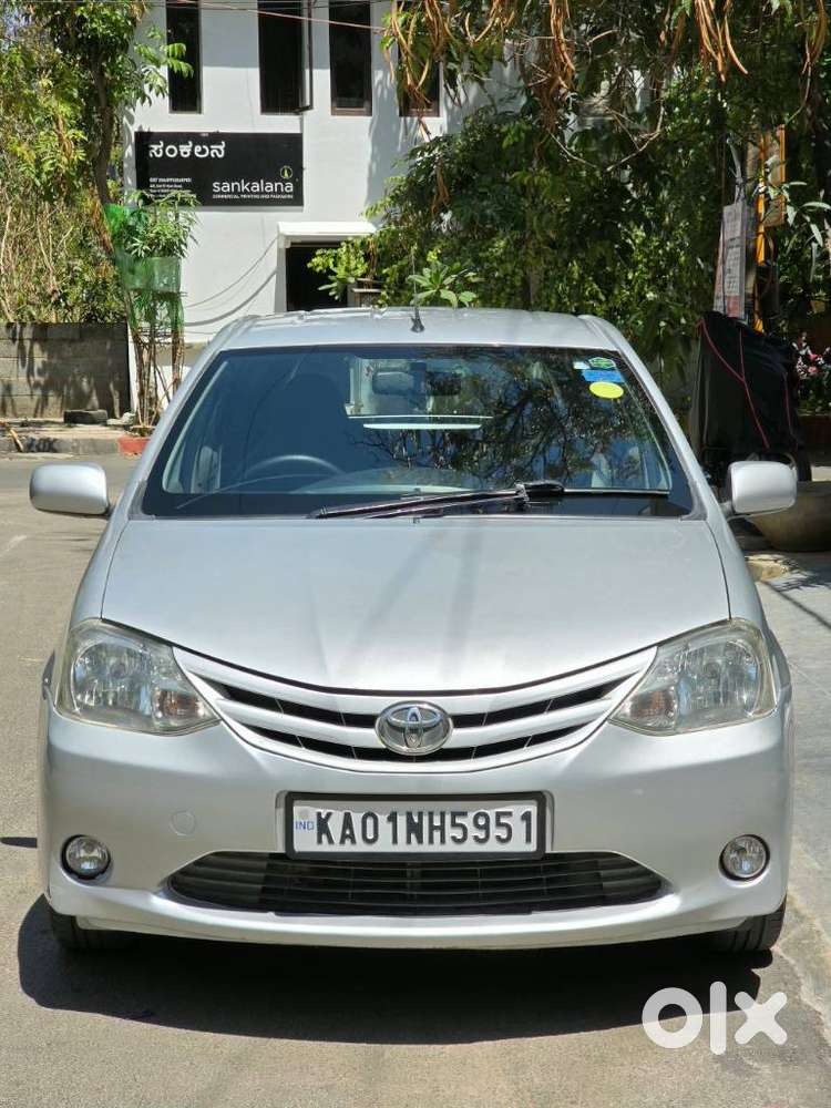 Toyota Etios Liva 2011-2012 G, 2011, Petrol