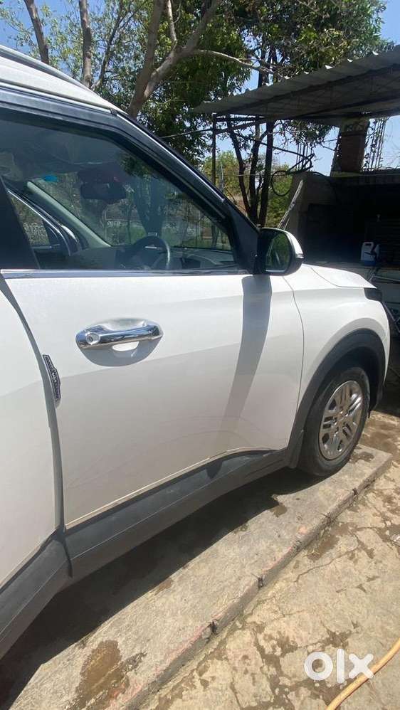 Kia Carens 2024 22000 Km Driven Company Service