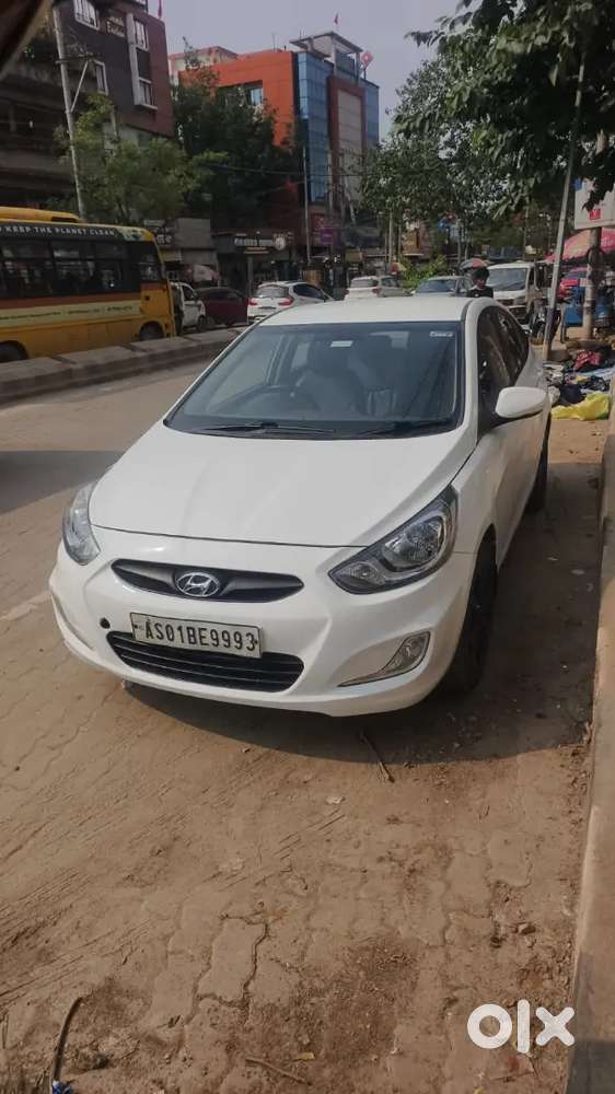 Hyundai Verna 2013 Petrol 70000 Km Driven
