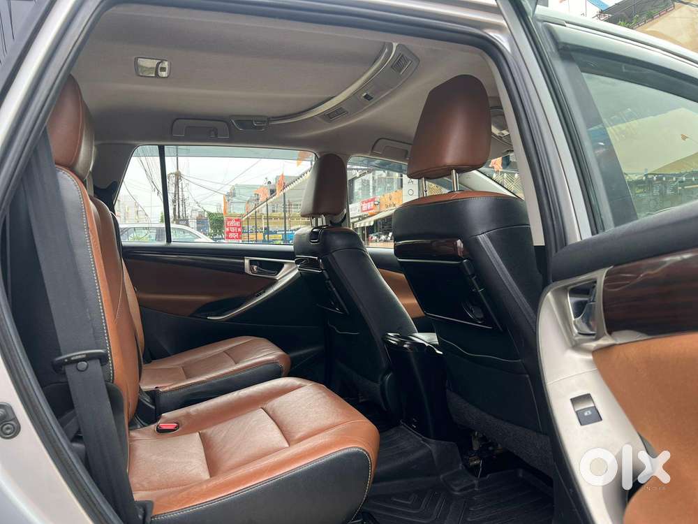 Toyota Innova Crysta 2.7 Zx At, 2016, Diesel