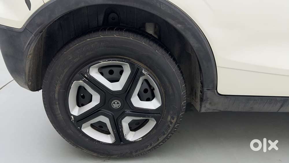 Mahindra Xuv300 W6, 2021, Petrol