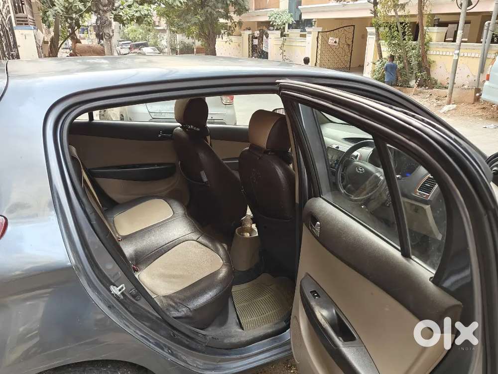 Hyundai I20 2010 Petrol Well Maintained Valid Upto 2030
