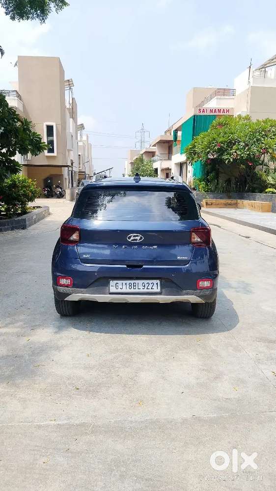 Hyundai Venue 2019 Petrol Well Maintained